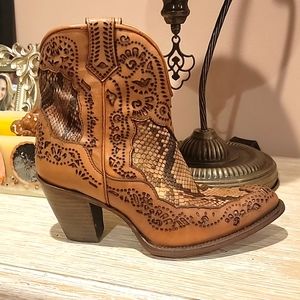 Cuadra booties authentic & leather